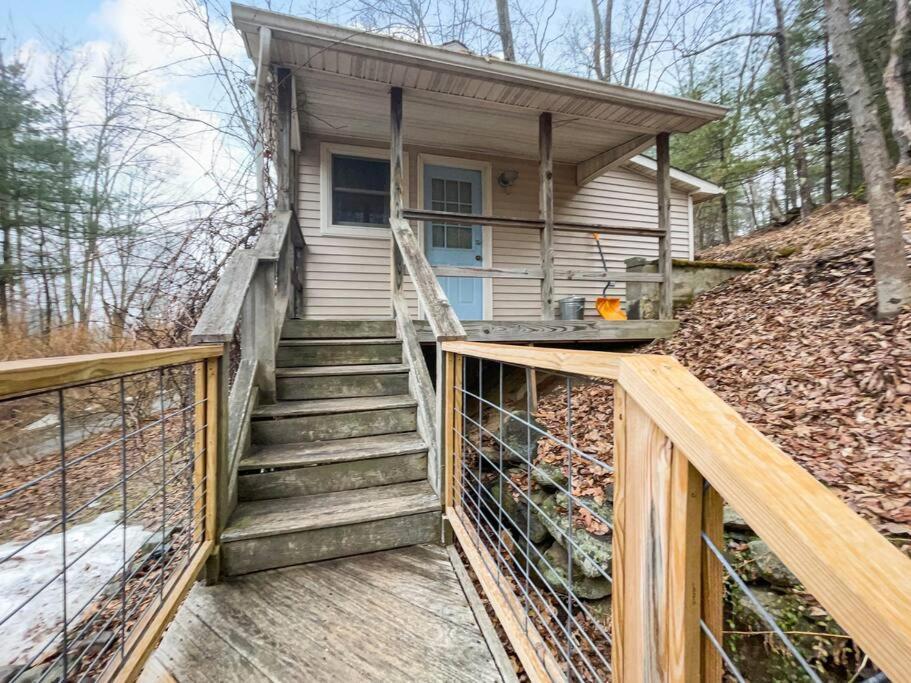 Breezy Hill Eccentric Studio Cottage Accord Esterno foto