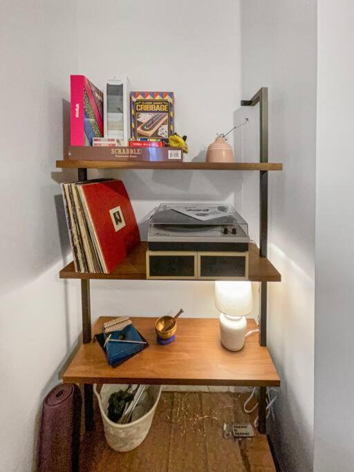 Breezy Hill Eccentric Studio Cottage Accord Esterno foto