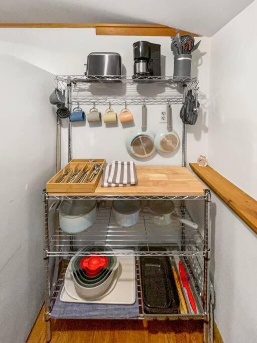 Breezy Hill Eccentric Studio Cottage Accord Esterno foto