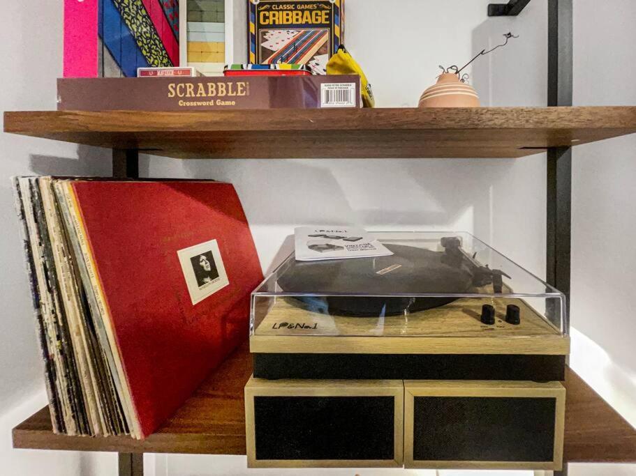 Breezy Hill Eccentric Studio Cottage Accord Esterno foto
